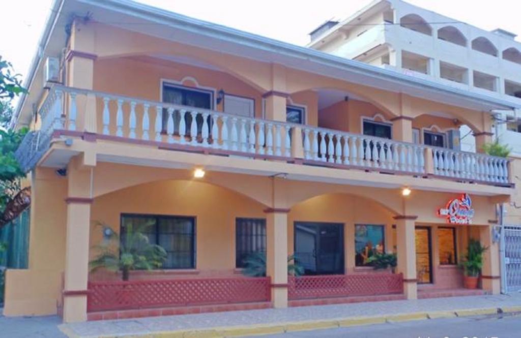 Uw Oasis Hotel La Ceiba Luaran gambar