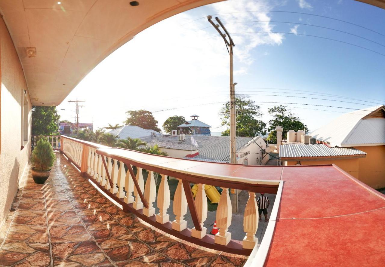 Uw Oasis Hotel La Ceiba Luaran gambar