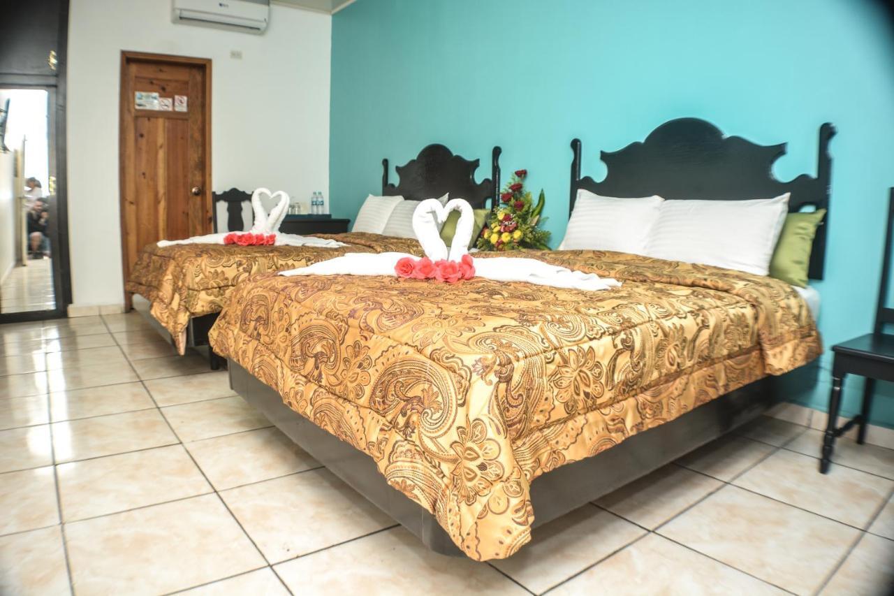 Uw Oasis Hotel La Ceiba Luaran gambar
